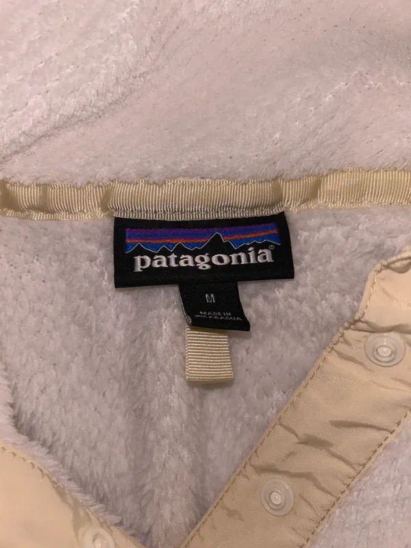 Patagonia Quarter-Zip Fleece - Image 3
