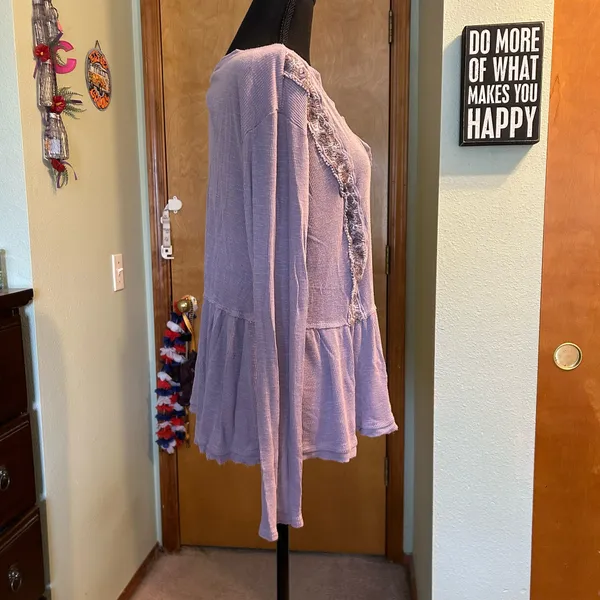 Eyeshadow lavender long sleeve peplum top oversized L - Image 2