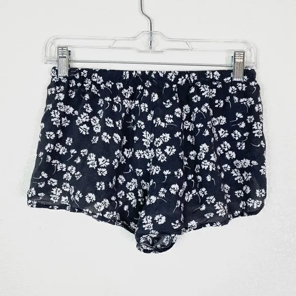 LLD Grey & White Floral High Rise Booty Lounge Shorts - Image 2