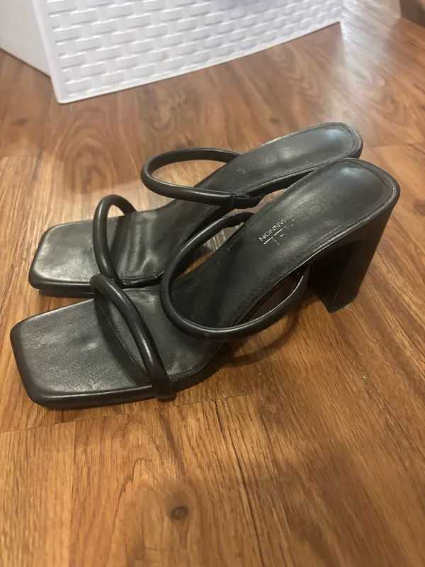Michael Shannon Black Heels - Image 3