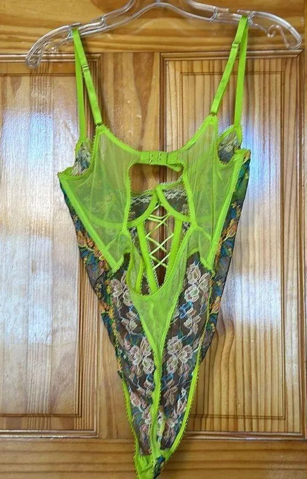 Savage X Fenty by Rihanna Sweetheart Lace Thong Teddy Women’s M, 8/10 Wild Bunch - Image 6