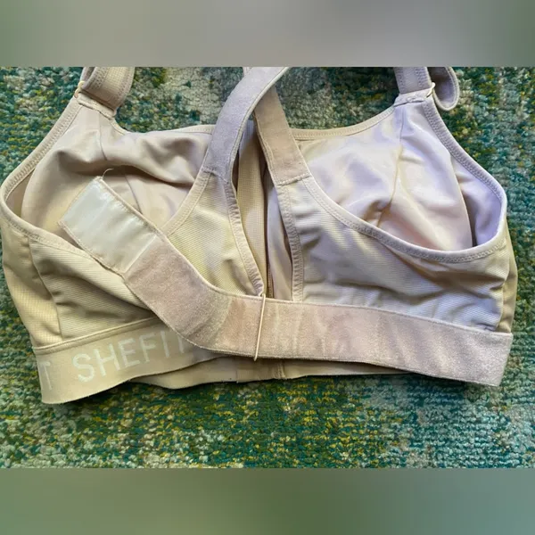 SheFit High impact Ultimate sandstorm nude sports bra, size 5Luxe - Image 5