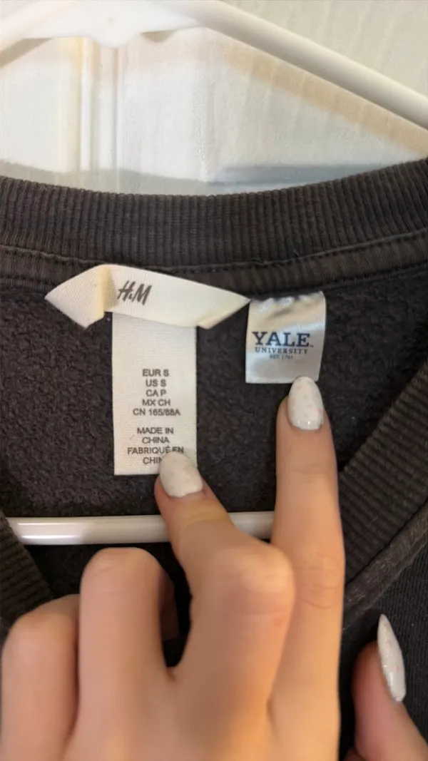 Yale University H&M Crewneck Sweatshirt - Image 3
