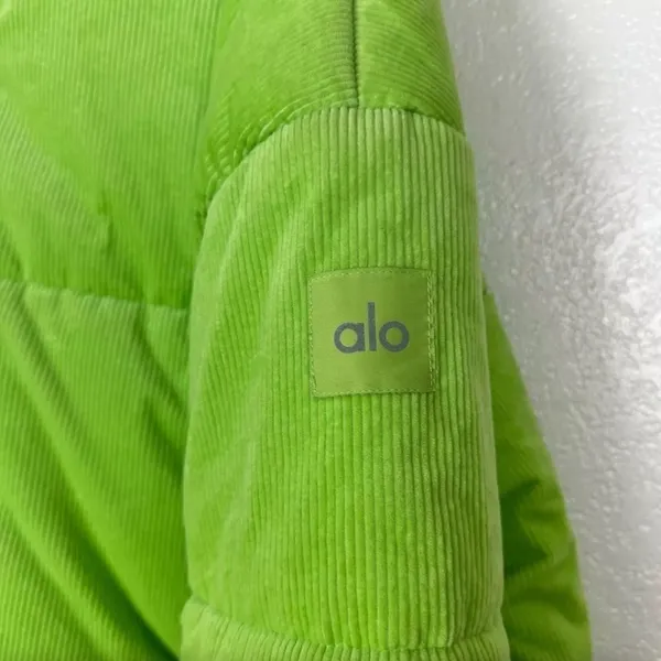 Alo Yoga Corduroy Stage Puffer in Celery Green Unisex Cotton Blend Size XXL - Image 7
