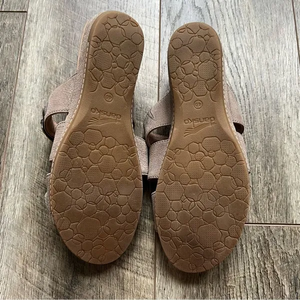 Dansko Allyson Textured Nubuck Leather Sandals in Stone Size 40 Slip On Slides - Image 7