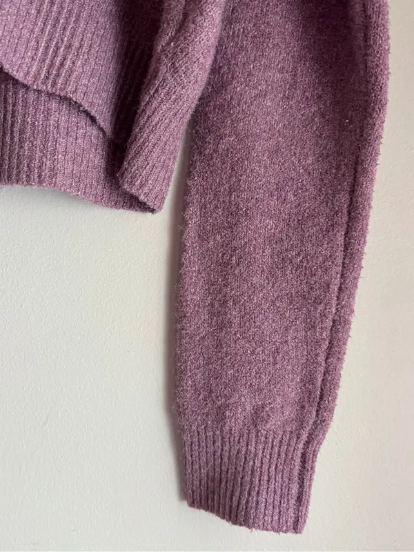 Love Tree Boutique Purple Long Sleeve Cardigan Cropped Sweater Size Large - Image 8