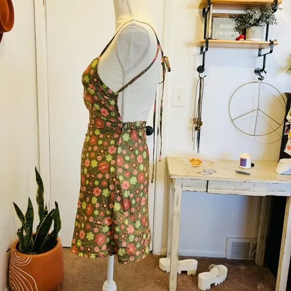 Verge Girl Green Hippie Retro Floral Silky Open Back Mini Dress NEW US Size 2 - Image 5