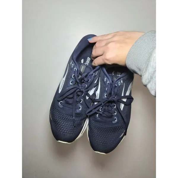 Brooks Ghost Women’s Running Shoes 9 Navy and White - Image 4