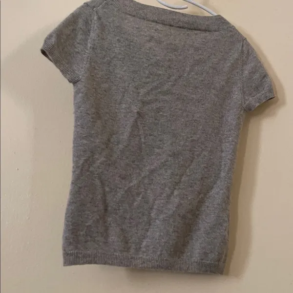 Scenic 100% Cashmere Gray short sleeve top small measurements provided - Image 2