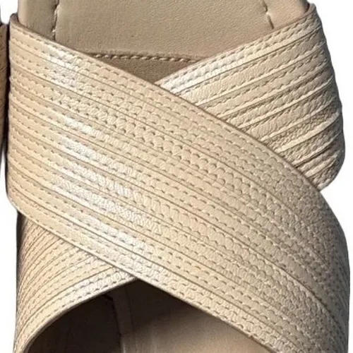Seychelles Romantic Beige Leather Crisscross Textured Square Toe‎ Kitten Heel 7 - Image 8
