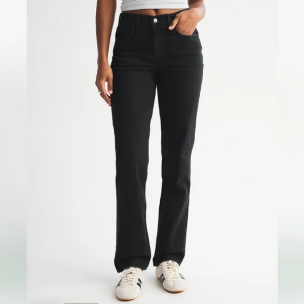 NWT Abercrombie & Fitch straight leg jeans, size 26 long - Image 2