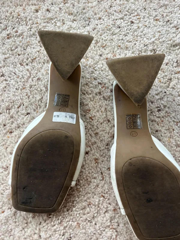 Forever 21 white block heels  - Image 4
