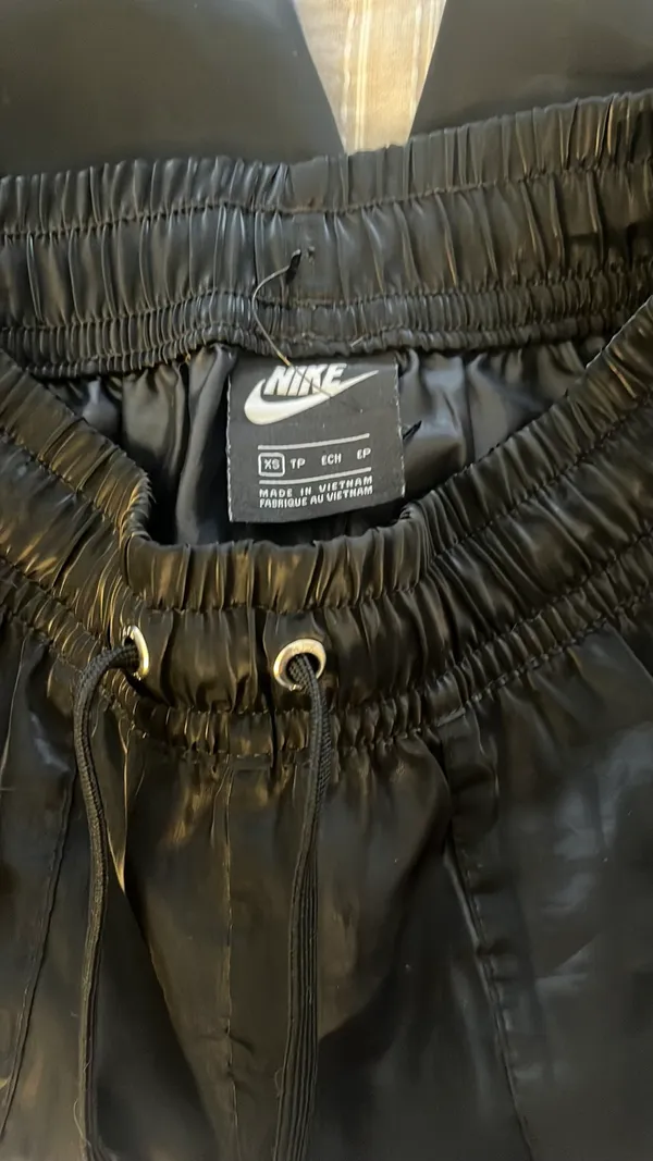 Nike Women’s Joggers - Image 3
