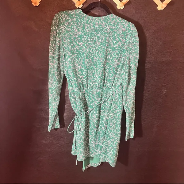 East Order Green Gizele Botanical-Print Mini Wrap Dress‎ Size Medium - Image 2
