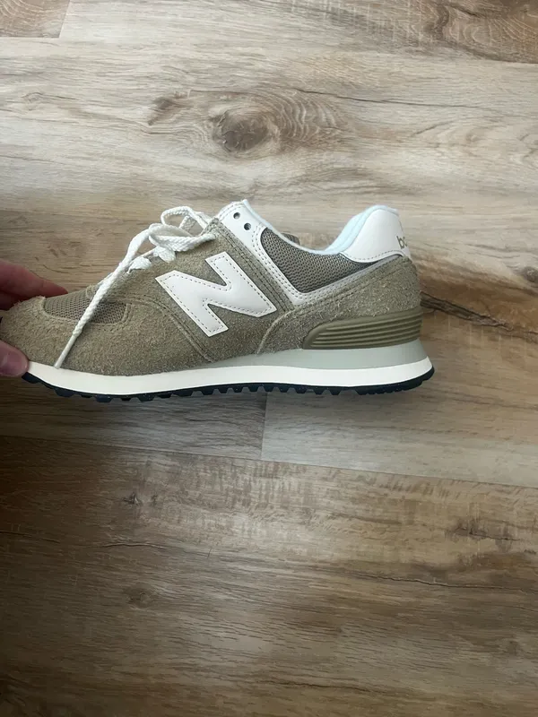 New Balance 574 Sneakers Women’s 7 - Image 3