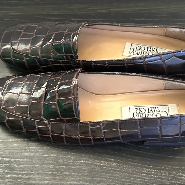Loafers Croc-Embossed PatentLeather Loafers in Dark Brown by Courtney Taylor 6 M - Image 6
