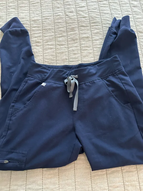 FIGS Jogger Scrub Pants - Image 5