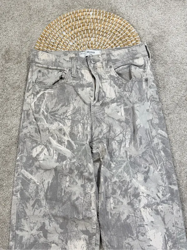 Hollister Women’s Camo Baggy Pants High Rise Skater W28 L30 - Image 2