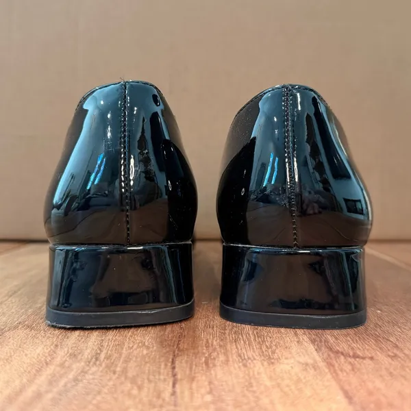Madden Girl | 9.5M | Egret Rose Black Patent Leather Slip-On Women's Flats - Image 9