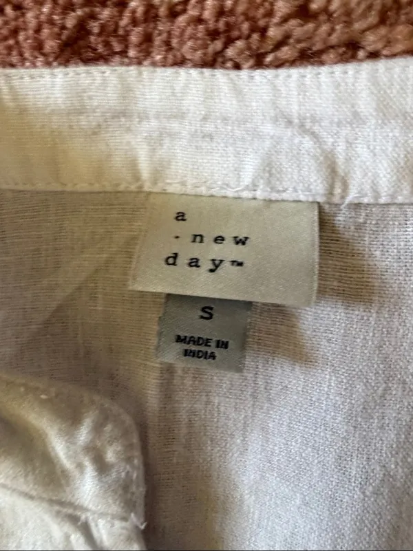 A New Day Size S White Wrap Front Tie Waist Romper with Pockets - Image 3