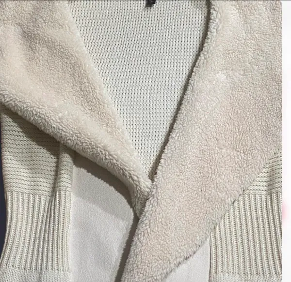 Derek Heart Cream faux fur trim thigh length cardigan sweater - Image 2