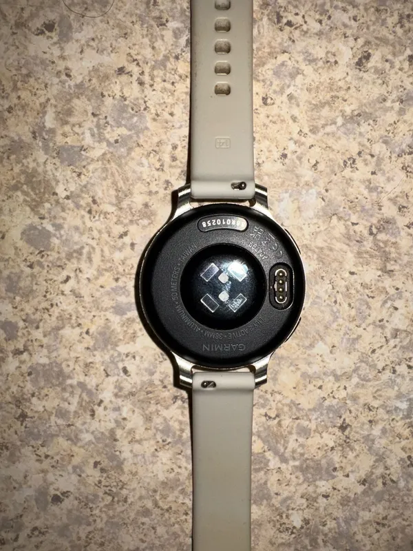 Garmin Lily 2 Active Smartwatch Silver - Image 5
