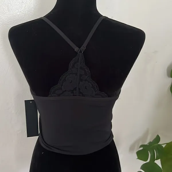 Momo B crop top NWT Black Size M - Image 3