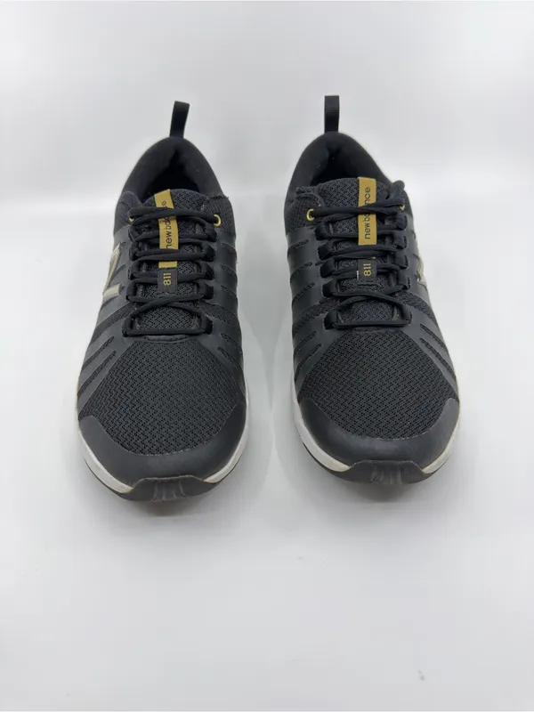 New Balance 811 trainers Color black mesh upper with gold metallic SZ 9 - Image 2