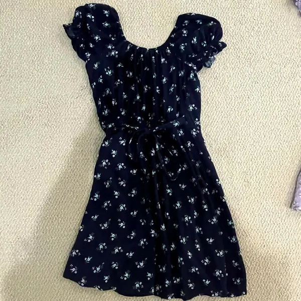 Hollister Black/Navy floral mini dress - Image 2