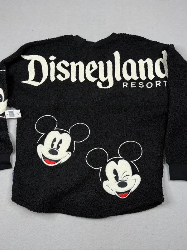Disneyland Resort Mickey Sherpa Spirit Jersey NWT Small - Image 9