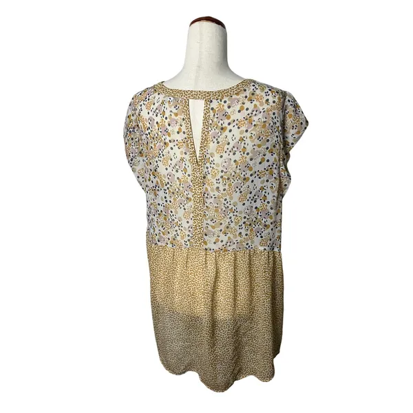 DR2 Women’s 1X Cream Mustard Blush Abstract Print Cap Sleeve Blouse - Image 3