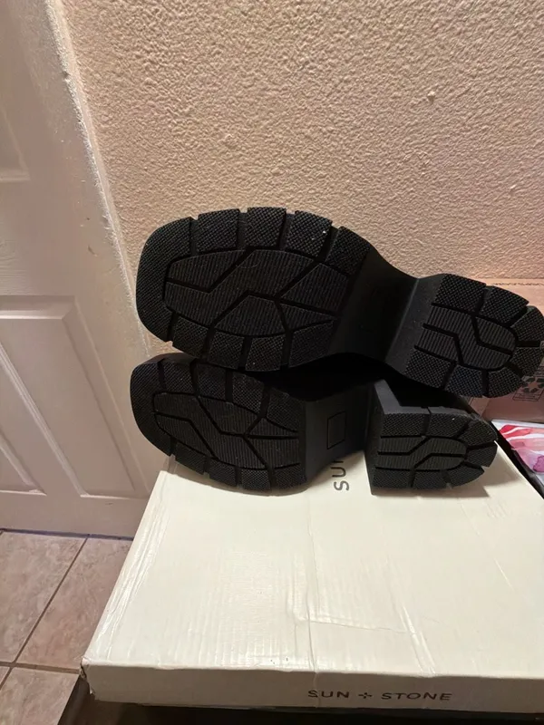 Sun + Stone Verityyp Black Platform Chelsea Boots Size 8M - Image 4