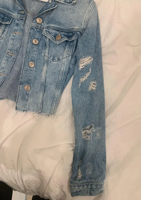 Cropped Distressed Denim Jacket - Image 3