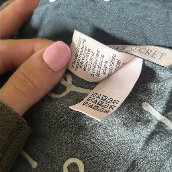 Victoria’s Secret Grey/Pink Logo Printed Two Piece Pajama Set Size XL - Image 6