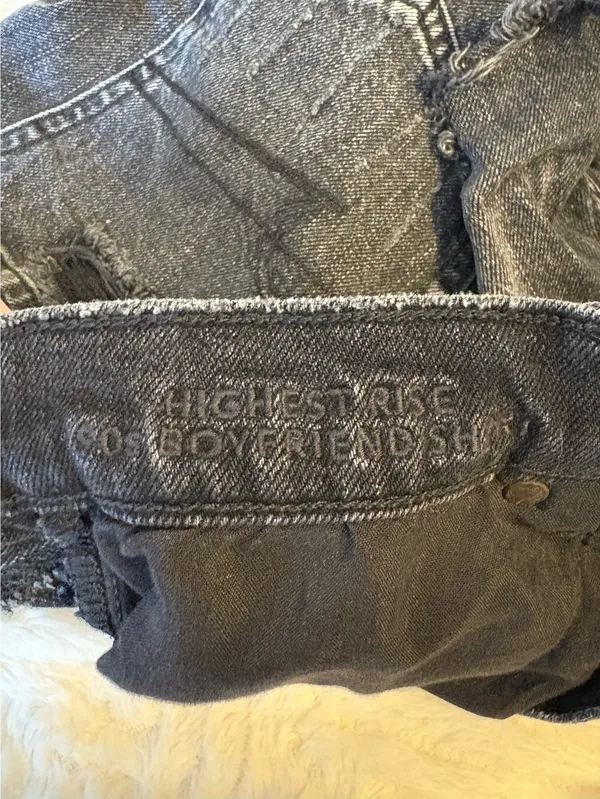 American Eagle Highest Rise 90s Boyfriend Shorts 4 - Image 4