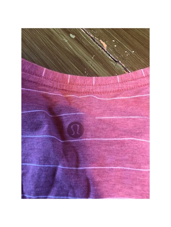 Lululemon NWOT Love Tee V-Neck Pink Striped Knit Top - Size Small - Image 4