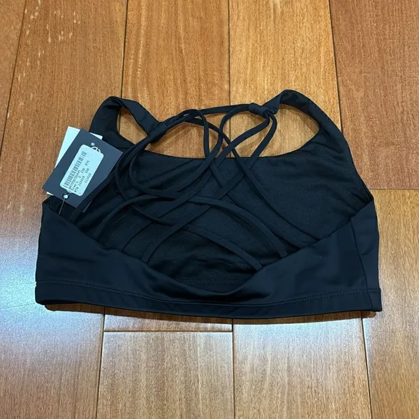 NWT Onzie chic black yago‎ workout sports bra size M - Image 4