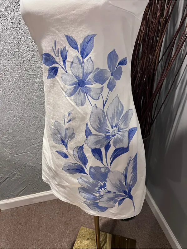 🌸Trixxi Blue And White Floral Strapless Mini Dress Size Medium🌸 - Image 3