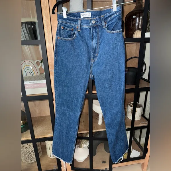 Abercrombie Curve Love Jeans 90s slim straight ultra high rise medium wash raw - Image 6