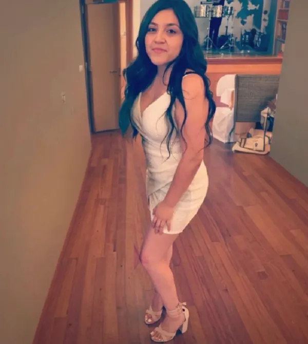 Elegant white draped dress - Image 2