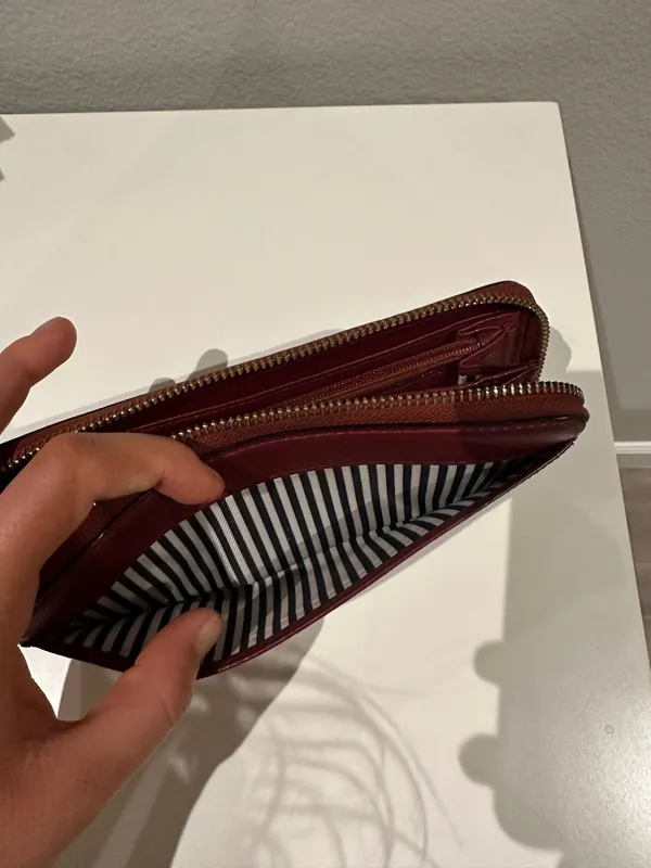 Kate Spade Wallet - Image 10