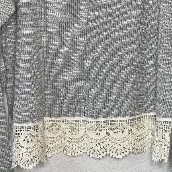 Hannah Top With Lace Trim‎ Gray - Image 9