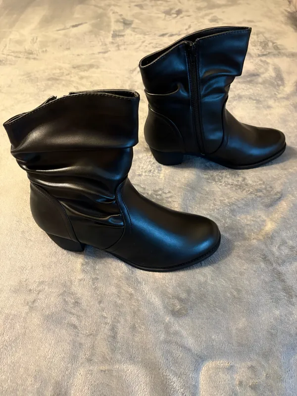 Easy Street Classic Women's Black Mid-Calf Zip Block Heel Boots Size 10 - Image 2