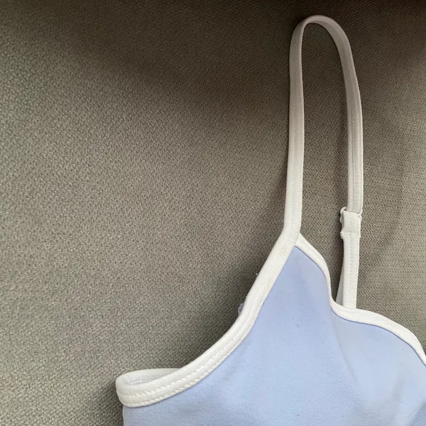 Alo Yoga Airbrush Refined Bra Tank Light Provence Blue/White M - Image 4