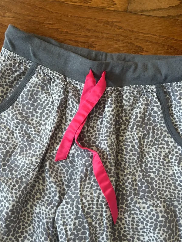Victoria's Secret Pajama Pants Gray Leopard Print Size XS Loungewear Loungepants - Image 5