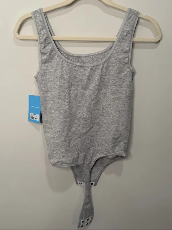 Yummie Ruby Scoop Neck Bodysuit Heather Gray Sleeveless YT5-099 Womens M/L NEW - Image 3