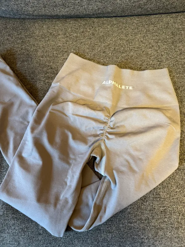 Alphalete Amplify leggings - Image 2