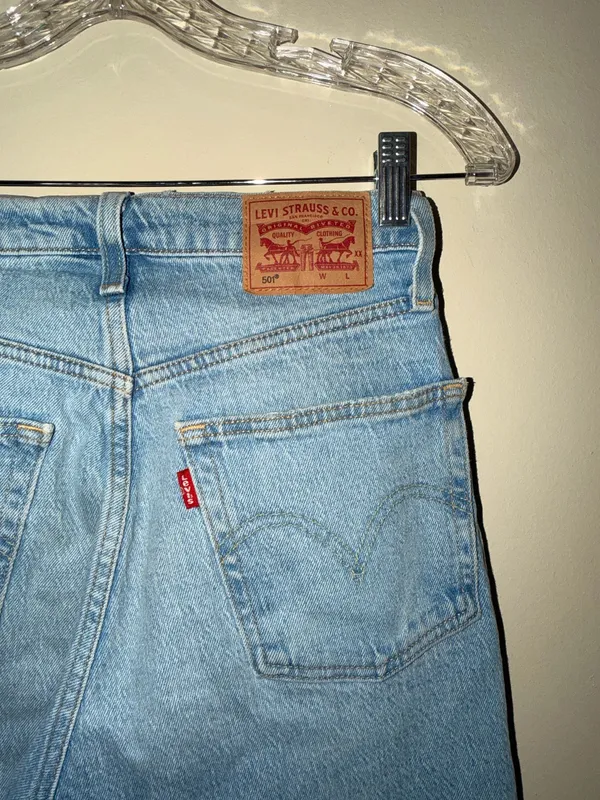 Levi’s 501 Jeans High-Rise Button Fly Straight - Image 4