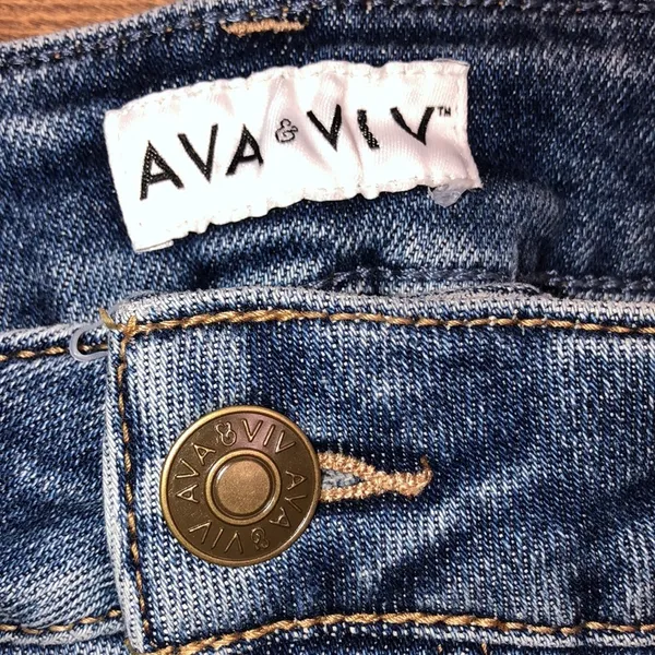 Ava & Viv size 26W denim high rise midi shorts - Image 7