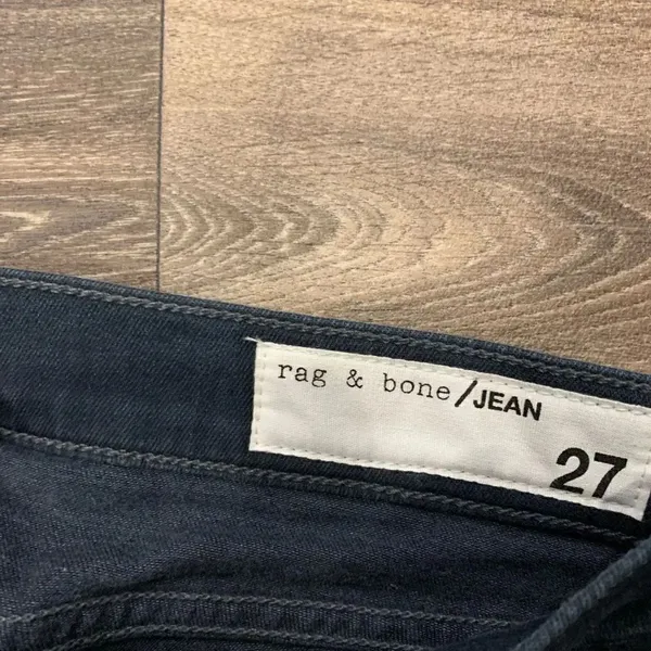 Rag & Bone Capri denim jeans. Size: 27. Raw edge at the bottom. - Image 2